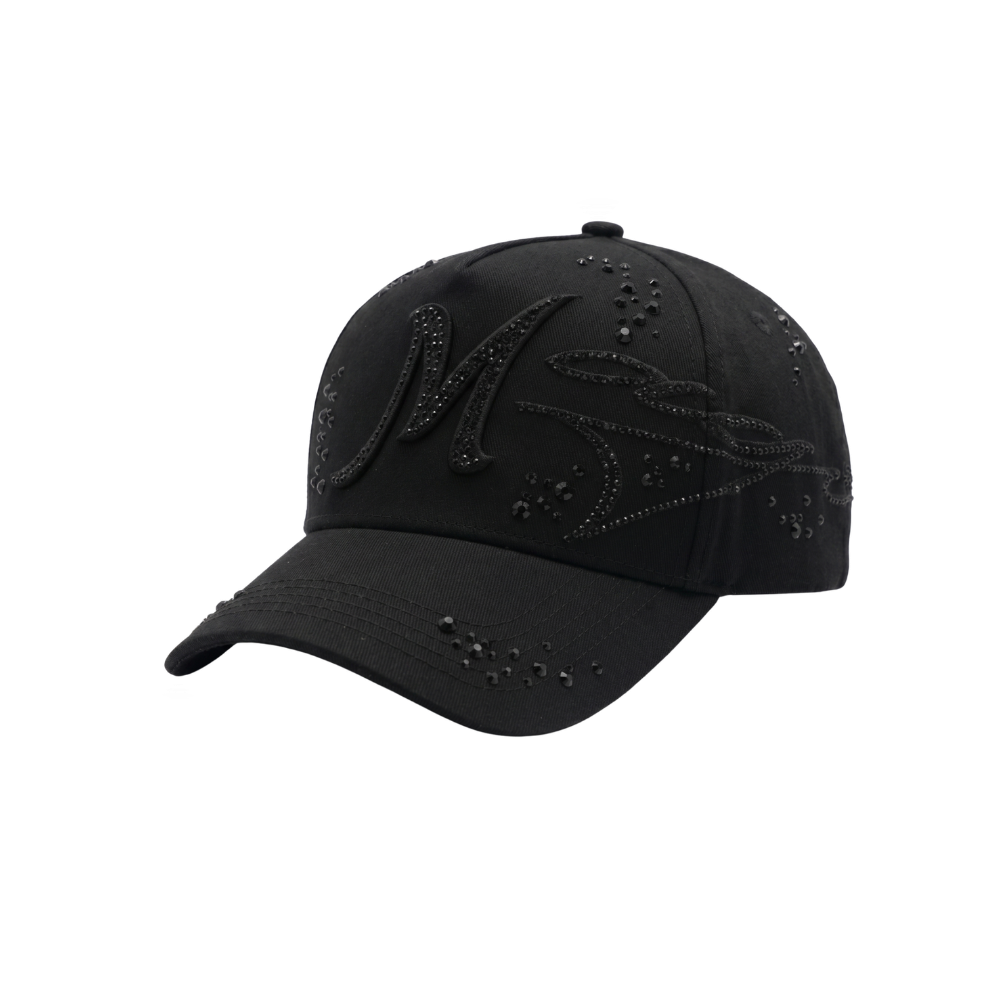 Gorra Mago Total Black negra con bordado tonal y aplicaciones de pedrería negra