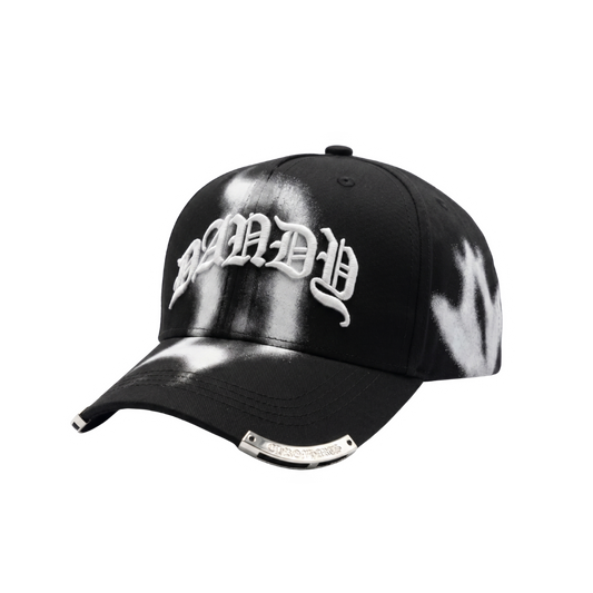 Gorra Project 001 negra con bordado blanco y acabado efecto spray