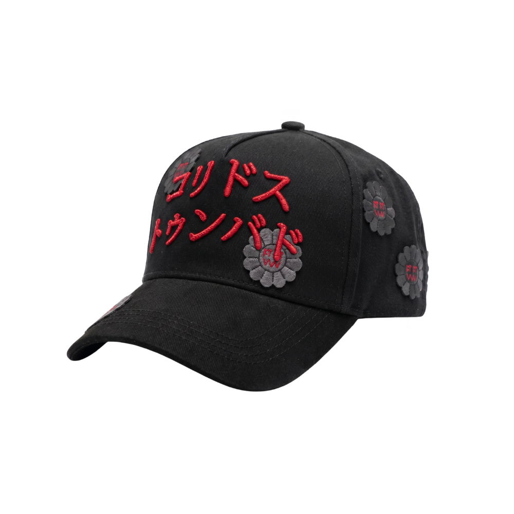 Gorra CT Murakami negra con bordado rojo en japonés y flores grises