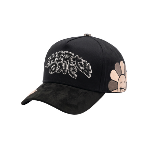 Gorra Muratravis negra con bordado frontal en blanco y flor lateral en tonos beige