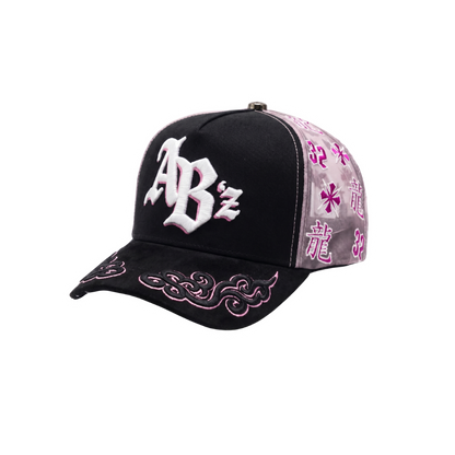 Gorra Resurrected Streets negra con bordado blanco y detalles rosas