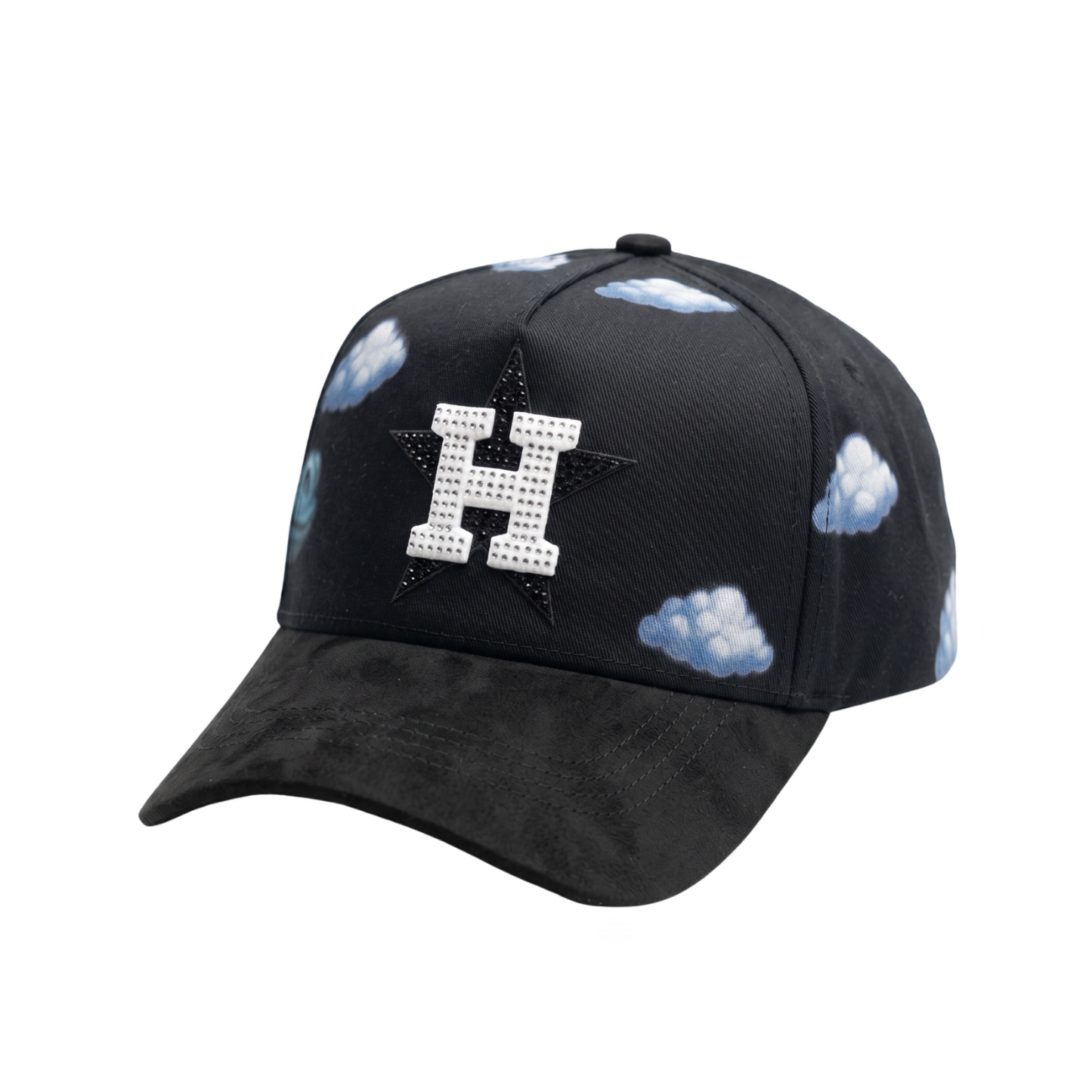Gorra Dias Nublados negra con nubes azules, letra H con pedrería y estrella negra